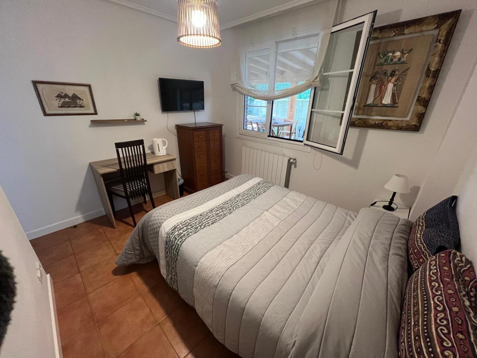 Habitacion Con Bano Privado Boó de Piélagos エクステリア 写真