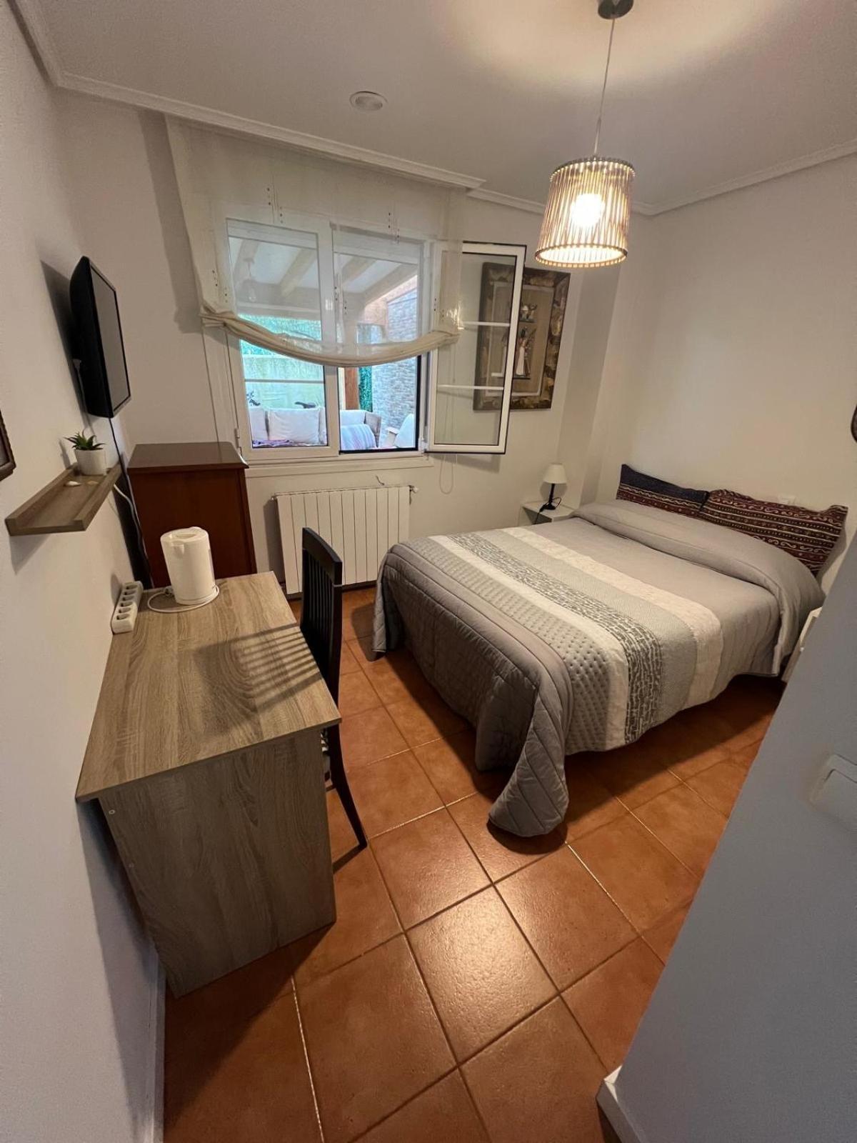 Habitacion Con Bano Privado Boó de Piélagos エクステリア 写真